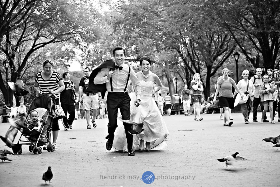 Black and White-Central-Park-Wedding-Pictures