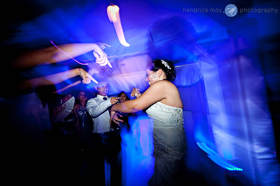 26-White-Meadow-Lake-House-Country-Club-wedding-dance-photography