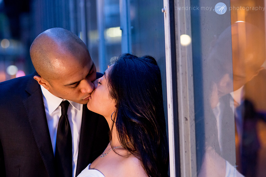 Roosevelt Island engagement photographer reflection ocf