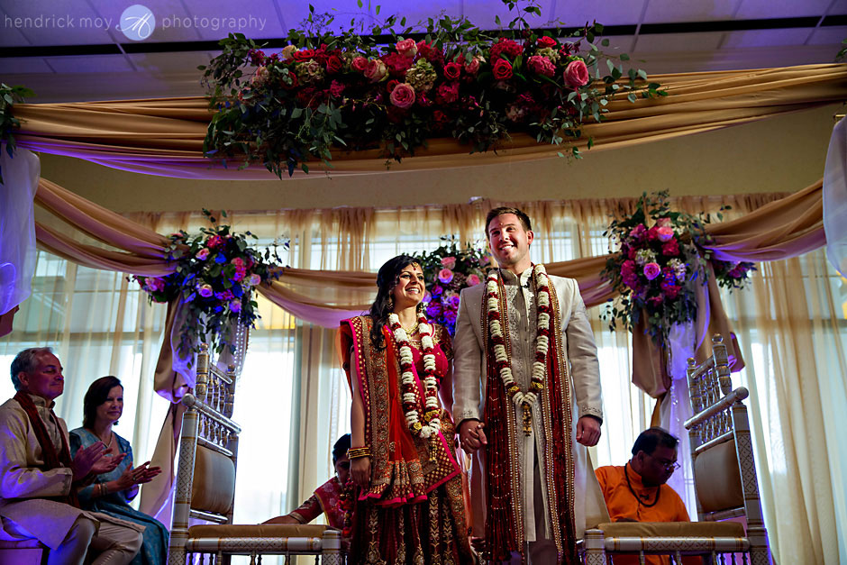 IMAGE: http://hendrickmoyphotography.com/wp-content/uploads/2015/08/04-6570-post/poughkeepsie-grandview-wedding-photographer-ny-32.jpg