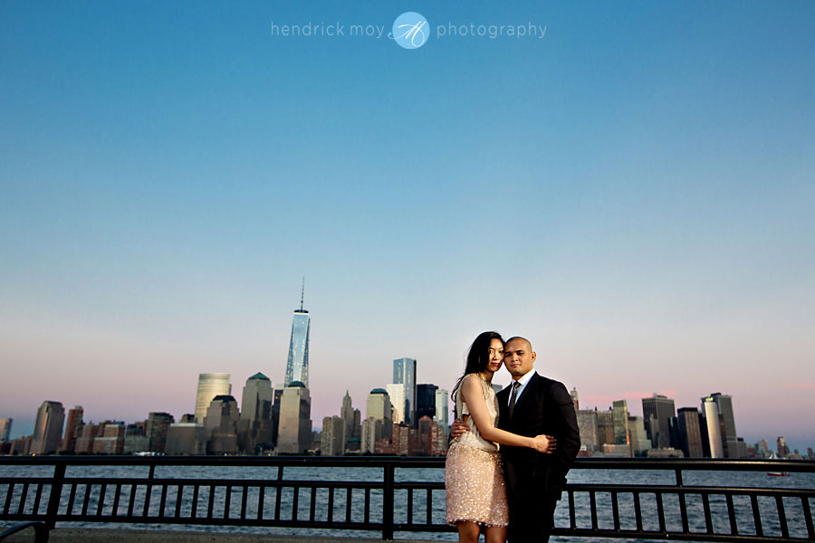 liberty state park nj engagement pictures photographer hendrick moy