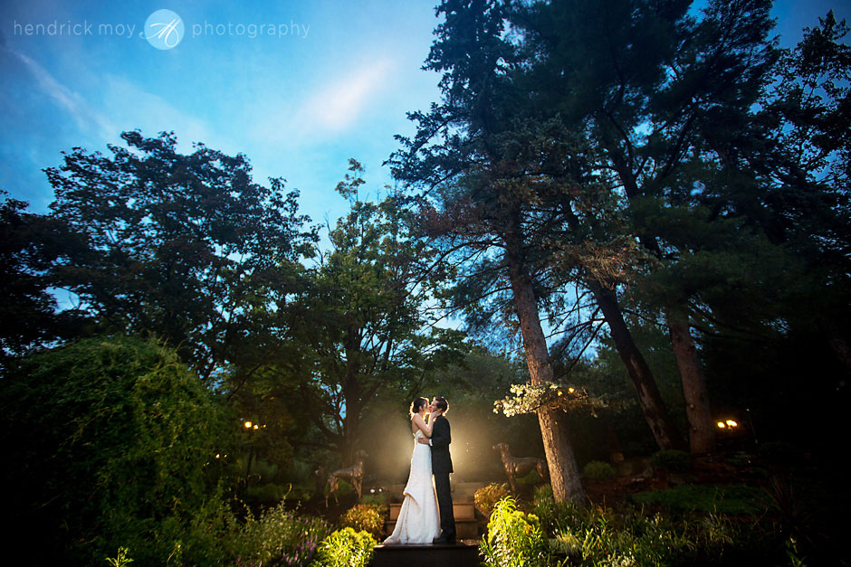 hudson valley wedding photography rain portraits