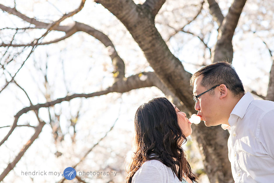 cute ideas engagement pictures new jersey hendrick moy