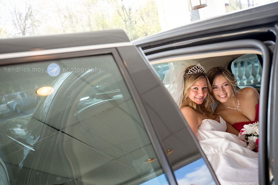 limo wedding pictures hendrick moy photography