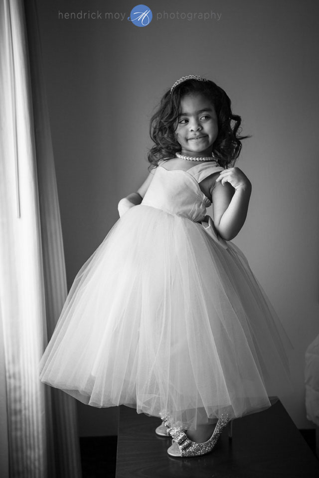 cute flower girl pictures
