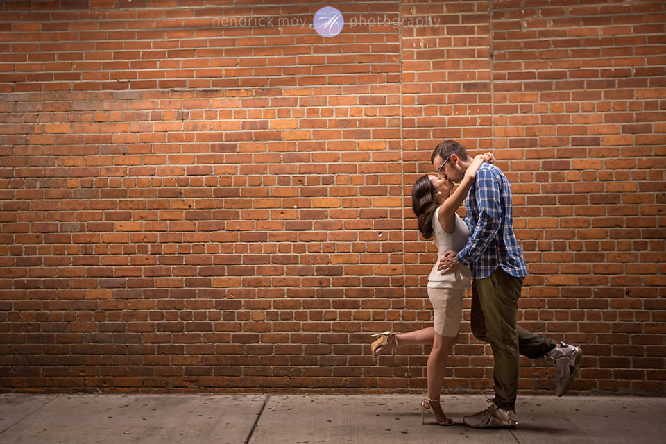 nyc-engagement-pictures-hendrick-moy