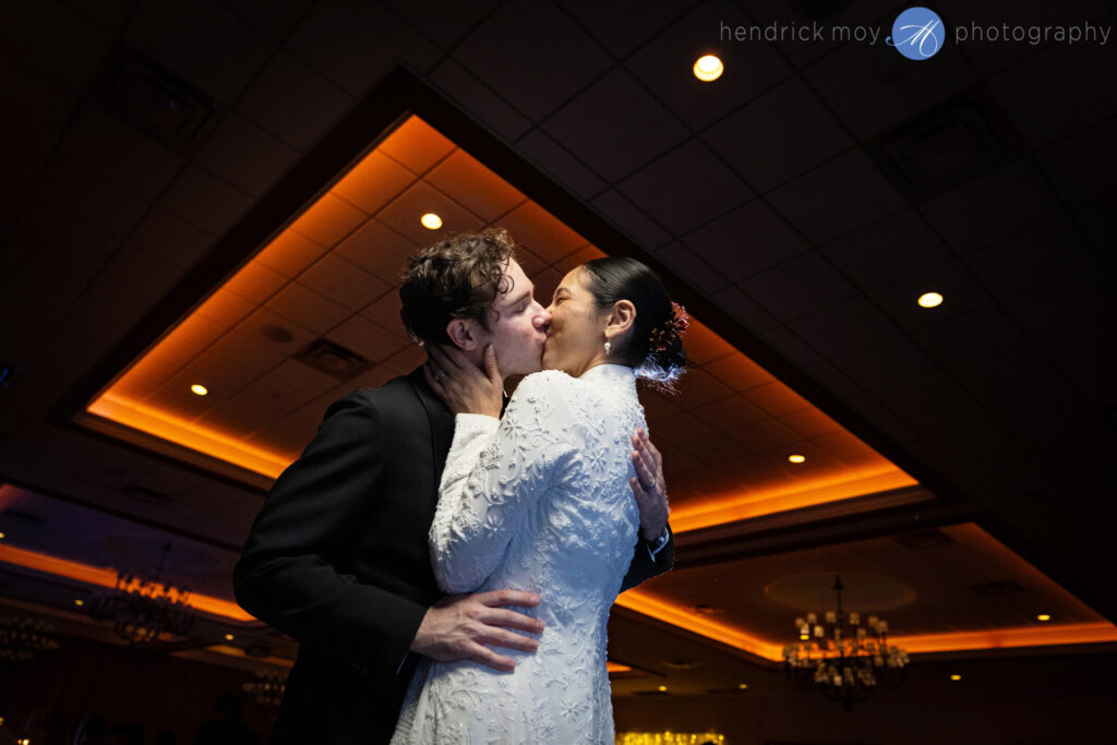 poughkeepsie grandview ballroom wedding photo