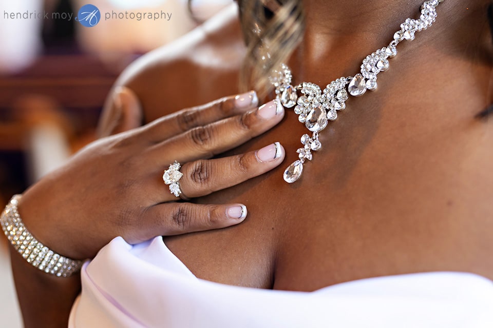 wedding jewelry detail picture